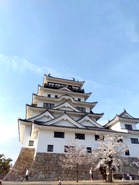 お城に泊まってお殿様気分が味わえる